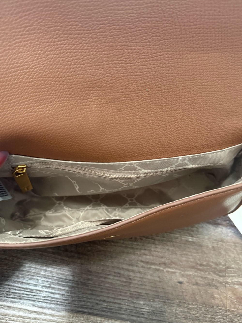 Ted Baker Women's Rory Leather Crossbody NWT - Picture 2 of 8